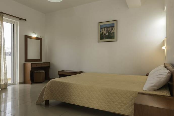 Imagen de la habitación del Hotel Sifis Studios. Foto 17
