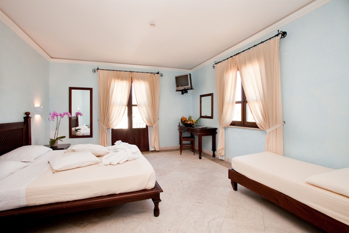 Imagen de la habitación del Hotel Sighientu Resort. Foto 4