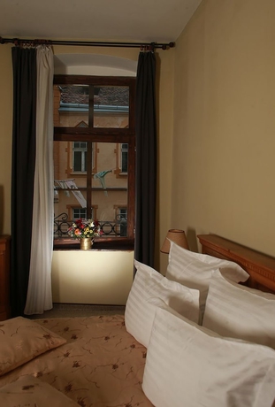 Imagen de la habitación del Hotel Sighisoara. Foto 8