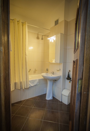 Imagen de la habitación del Hotel Sighisoara. Foto 13