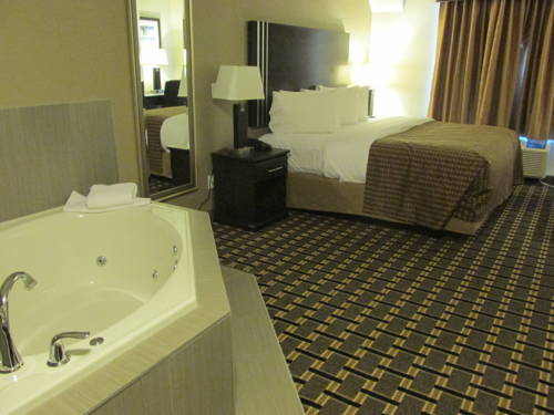 Imagen de la habitación del Hotel Sigma Inn and Suites Melville. Foto 6