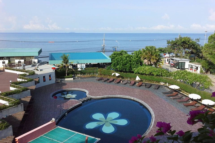 Imagen de la piscina del Hotel Sigma Resort Jomtien Pattaya. Foto 14