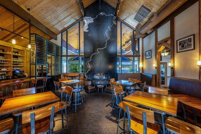 Imagen del bar/restaurante del Hotel Signal Mountain Lodge. Foto 9