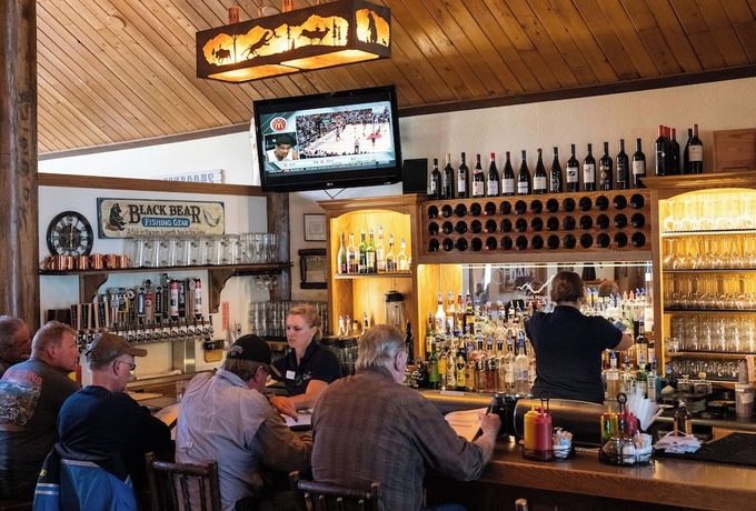 Imagen del bar/restaurante del Hotel Signal Mountain Lodge. Foto 12