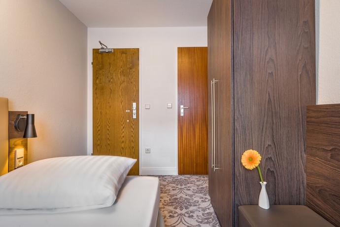 Imagen de la habitación del Hotel Signature Astoria Hamburg. Foto 11