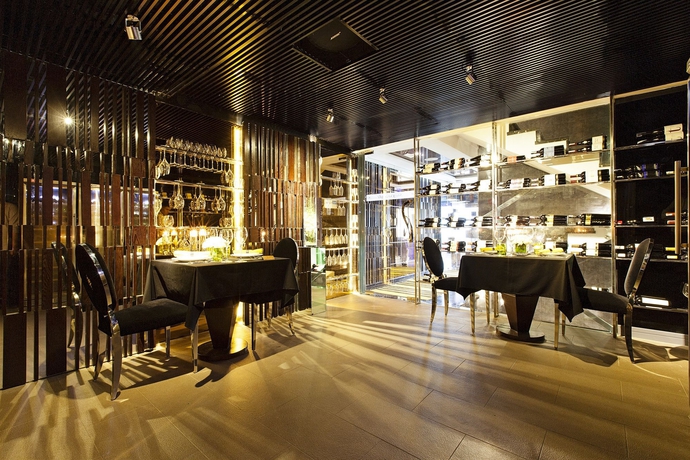 Imagen del bar/restaurante del Hotel Signature Boutique. Foto 2
