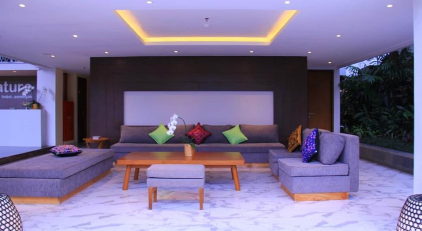 Imagen de los interiores del Hotel Signature Hotel Bali. Foto 14