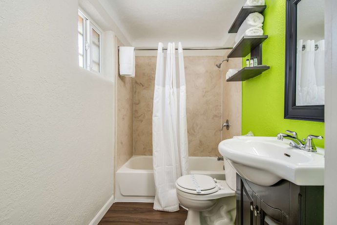 Imagen de la habitación del Hotel Signature Inn Eugene. Foto 15