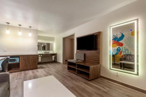 Imagen de la habitación del Hotel Signature Inn Houston Galleria. Foto 12