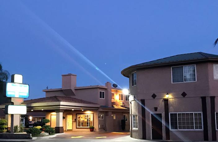 Imagen general del Hotel Signature Inn Merced Yosemite Parkway. Foto 1