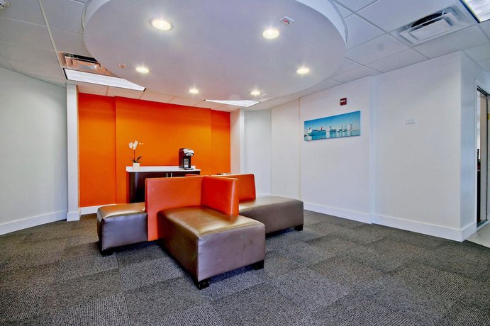 Imagen de los interiores del Hotel Signature Inn Miami. Foto 19