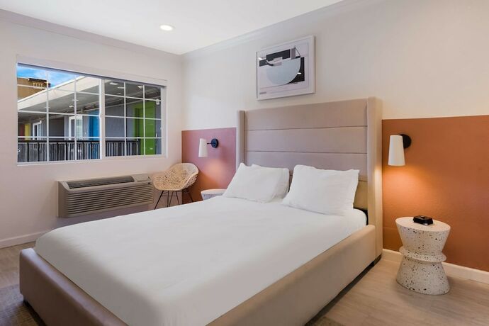 Imagen de la habitación del Hotel Signature Inn Oakland. Foto 11