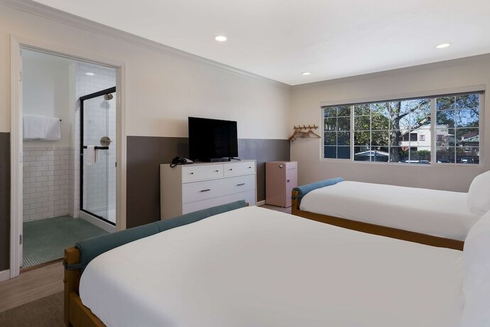 Imagen de la habitación del Hotel Signature Inn Oakland. Foto 16