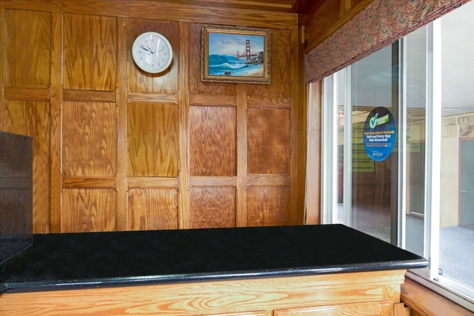 Imagen de los interiores del Hotel Signature Inn San Francisco Marina District. Foto 19