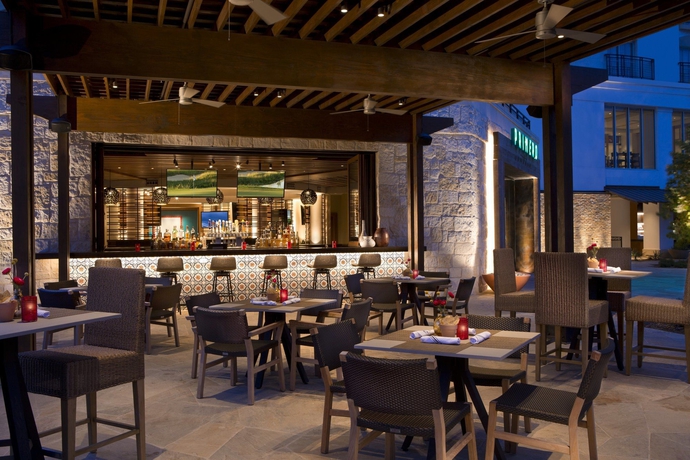 Imagen del bar/restaurante del Hotel Signia by Hilton La Cantera Resort & Spa. Foto 3