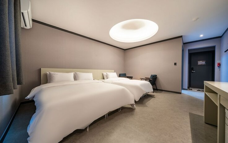 Imagen general del Hotel Siheung Elysium. Foto 17