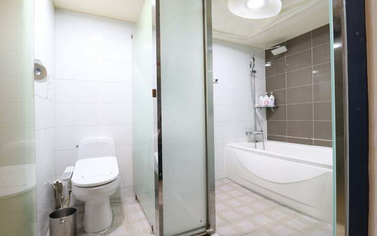 Imagen de la habitación del Hotel Siheung Eros. Foto 12