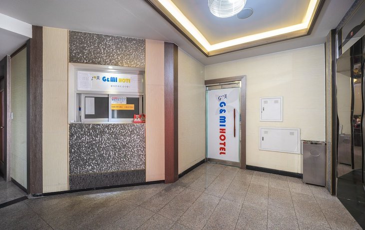Imagen de los interiores del Hotel Siheung GandM. Foto 12