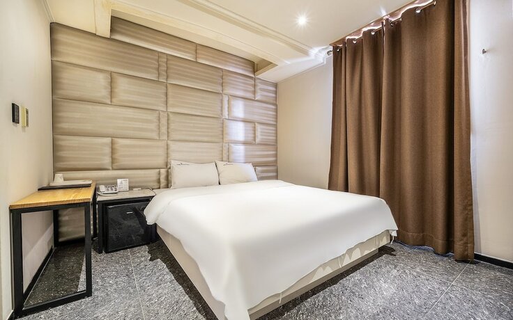 Imagen de la habitación del Hotel Siheung Seven Hertz. Foto 15