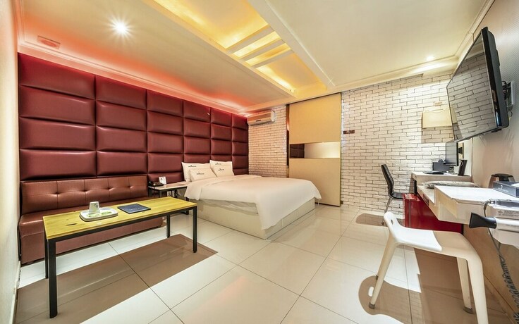 Imagen de la habitación del Hotel Siheung Seven Hertz. Foto 16