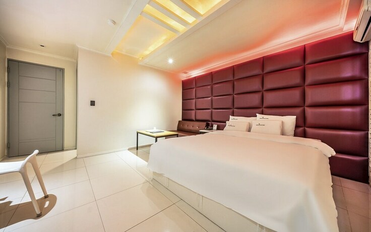 Imagen de la habitación del Hotel Siheung Seven Hertz. Foto 21