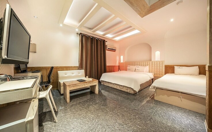 Imagen de la habitación del Hotel Siheung Seven Hertz. Foto 30