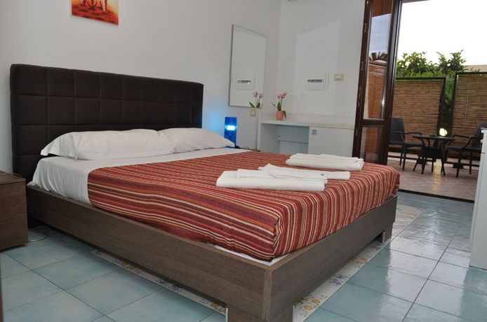 Imagen de la habitación del Hotel Sikania. Foto 14