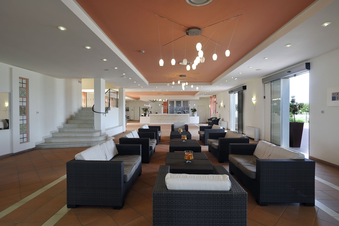 Imagen de los interiores del Hotel Sikania Resort and Spa. Foto 14