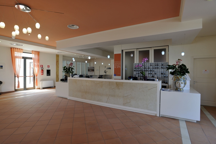 Imagen de los interiores del Hotel Sikania Resort and Spa. Foto 15