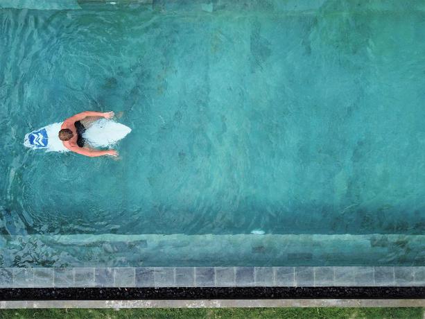 Imagen de la piscina del Hotel Sikara Lombok. Foto 20