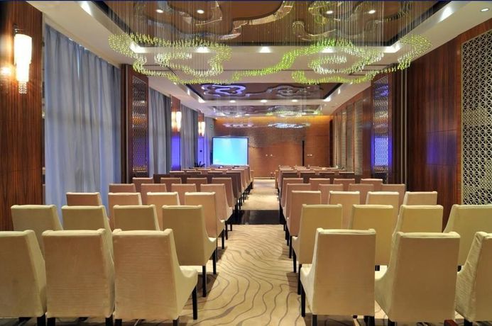 Imagen de los interiores del Hotel Siko Grand Suzhou Yangcheng. Foto 15