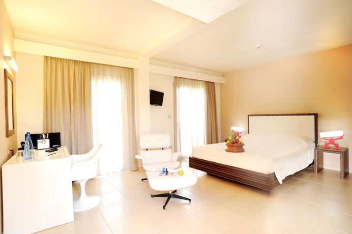Imagen de la habitación del Hotel Sikyon Coast and Resort. Foto 13