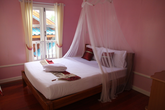 Imagen de la habitación del Hotel Sila Resort. Foto 8