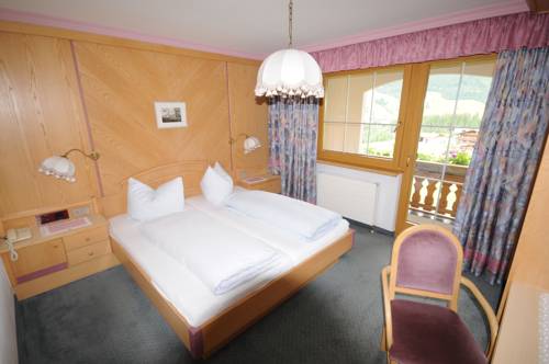 Imagen de la habitación del Hotel Silberberger. Foto 8