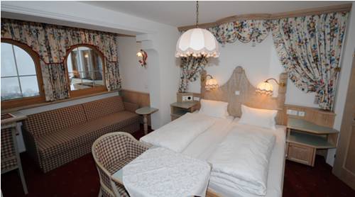 Imagen de la habitación del Hotel Silberberger. Foto 14