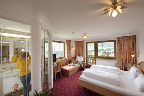 Imagen de la habitación del Hotel Silberberger. Foto 16