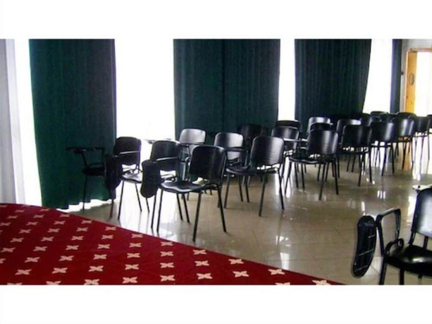 Imagen de los interiores del Hotel Sileno. Foto 9
