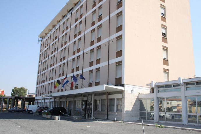 Imagen general del Hotel Sileno. Foto 1