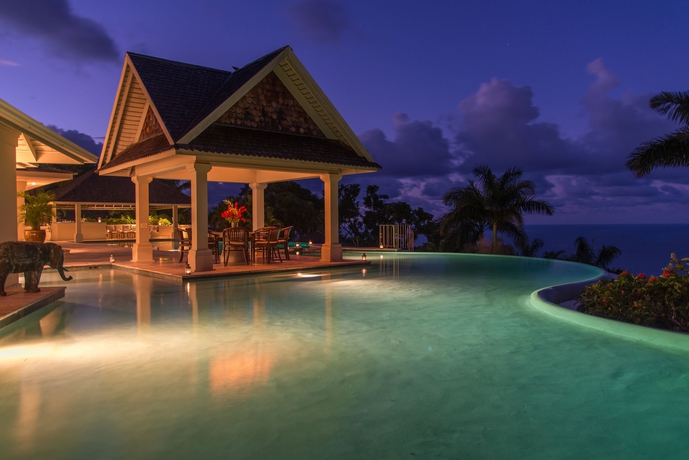 Imagen de la piscina del Hotel Silent Waters Villa. Foto 15