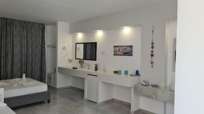 Imagen de la habitación del Hotel Silia Suites. Foto 7