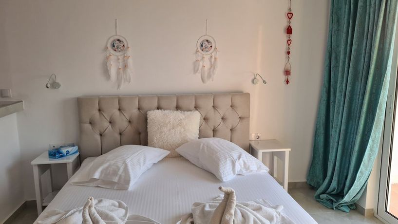 Imagen de la habitación del Hotel Silia Suites. Foto 12