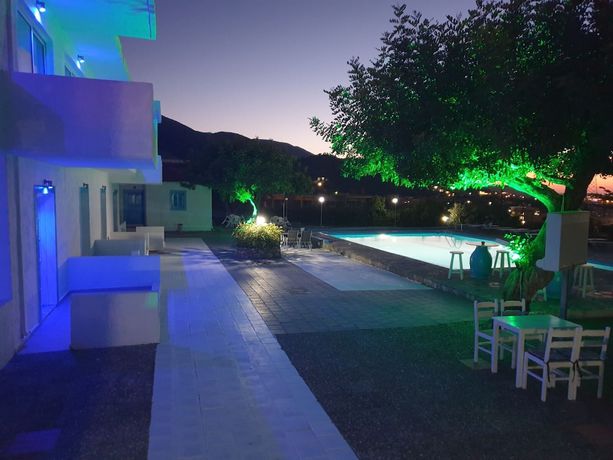 Imagen de la habitación del Hotel Silia Suites. Foto 19