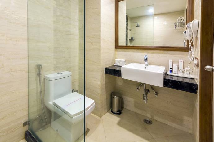 Imagen de la habitación del Hotel Silk City. Foto 13