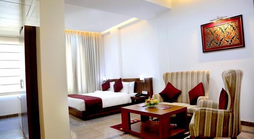 Imagen de la habitación del Hotel Silk City. Foto 15