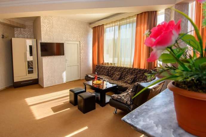 Imagen de la habitación del Hotel Silk Road, Tbilisi. Foto 7