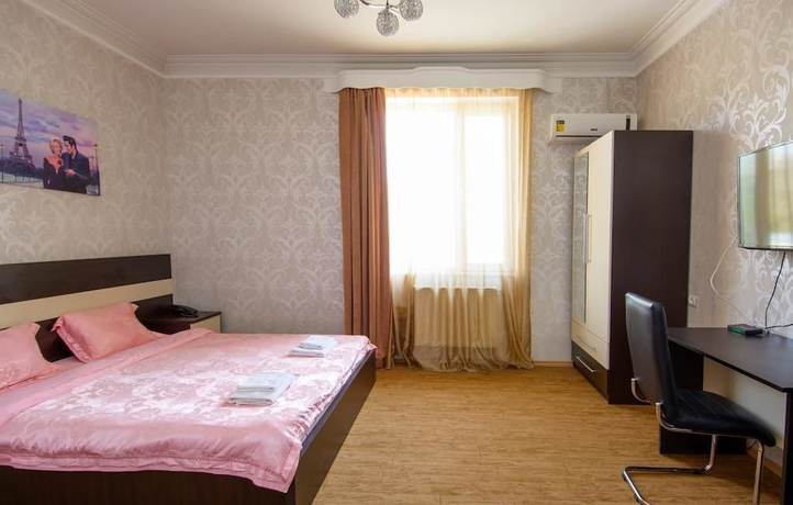 Imagen de la habitación del Hotel Silk Road, Tbilisi. Foto 11