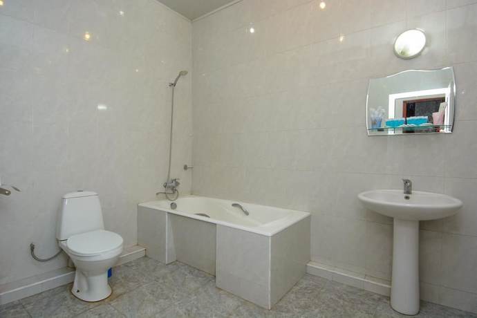 Imagen de la habitación del Hotel Silk Road, Tbilisi. Foto 14