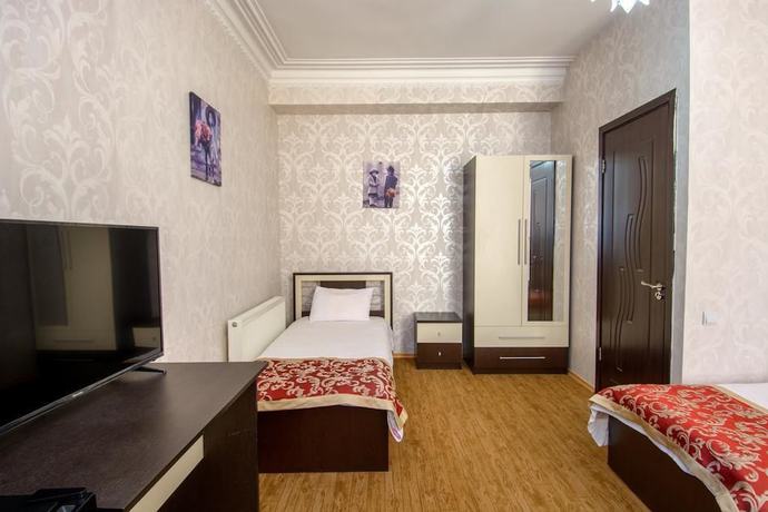 Imagen de la habitación del Hotel Silk Road, Tbilisi. Foto 15