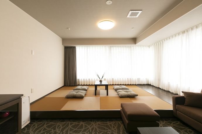 Imagen de la habitación del Hotel Silk Tree Nagoya. Foto 7