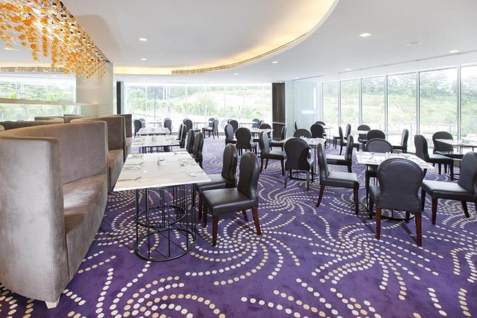 Imagen del bar/restaurante del Hotel Silka Cheras. Foto 2